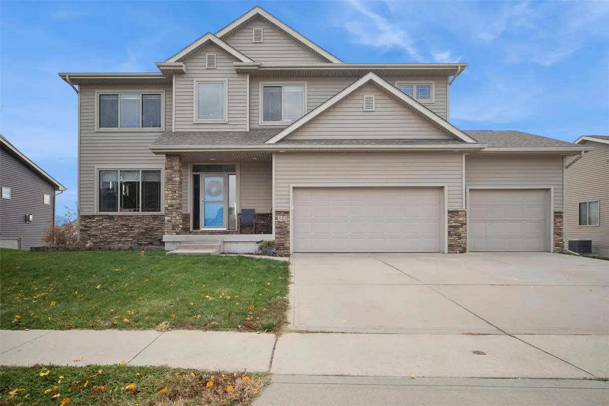 323 Tailfeather Drive Nw, Bondurant, IA 50035 - Image #1