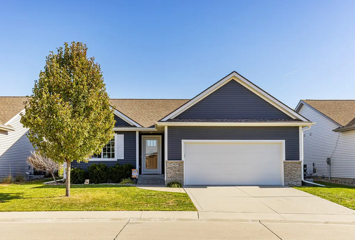 2909 SW Country Lane, Ankeny, IA 50023 - Image #1