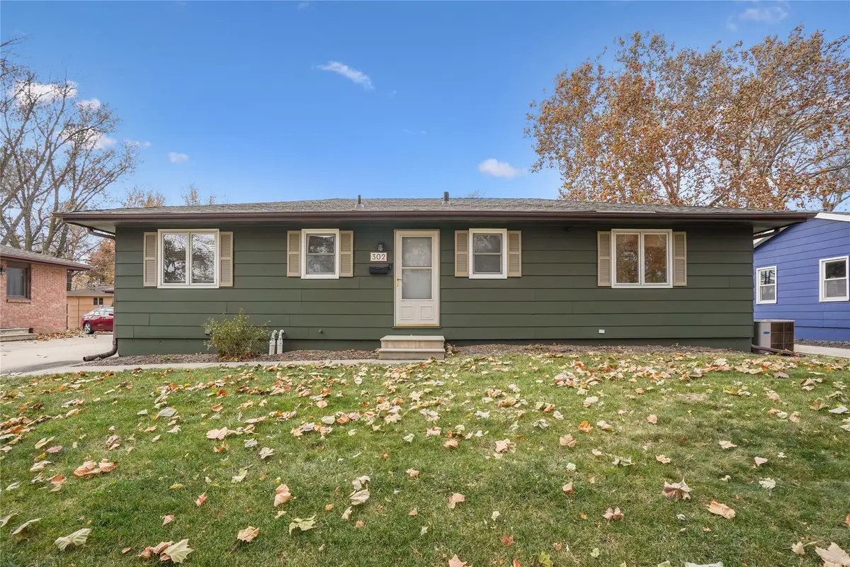 302 NW Arlan Drive, Ankeny, IA 50023 - Image #1