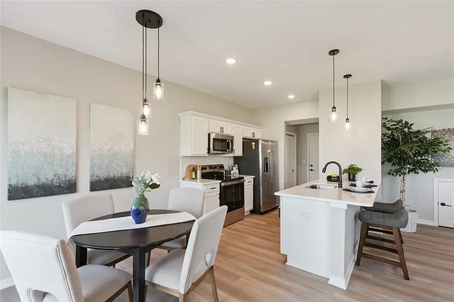 7000 Lake Hill Drive #70, Des Moines, IA 50320 - Image #3