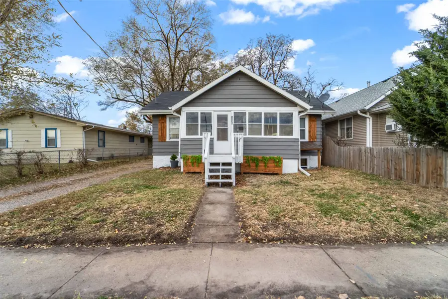 1236 Stewart Street, Des Moines, IA 50316 - Image #2