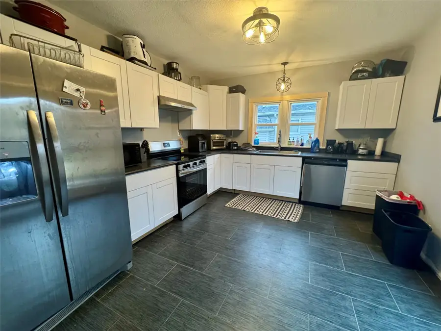 3307 50th Street, Des Moines, IA 50310 - Image #2