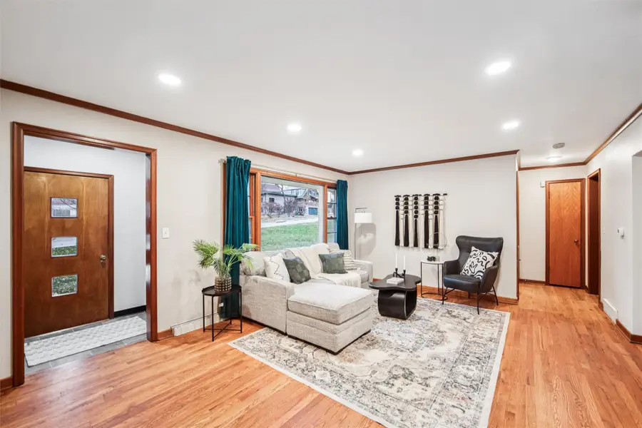 6330 Center Street, Des Moines, IA 50312 - Image #3