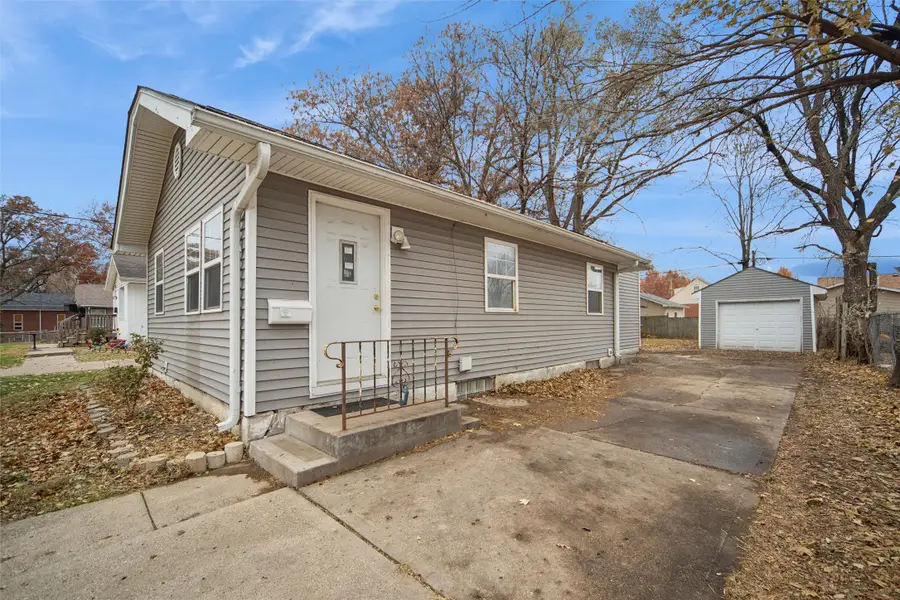 3111 Lincoln Avenue, Des Moines, IA 50310 - Image #2