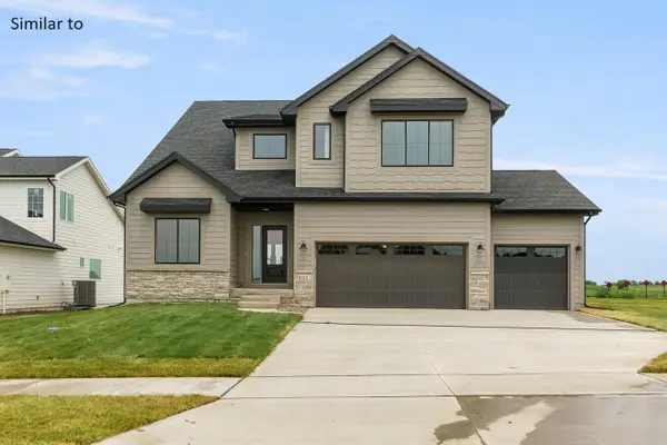 3831 NW Reinhart Drive, Ankeny, IA 50023