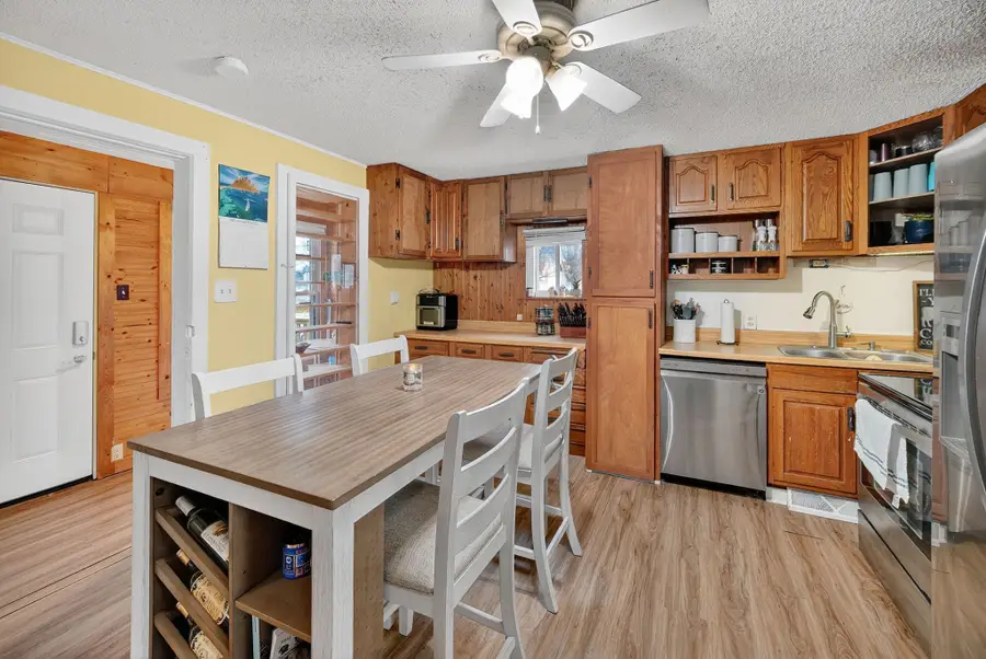 301 Sycamore Street, Cambridge, IA 50046 - Image #3