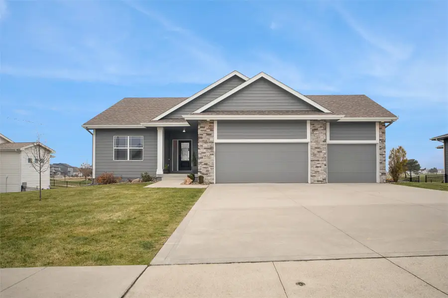 5022 NE Seneca Drive, Ankeny, IA 50021 - Image #2
