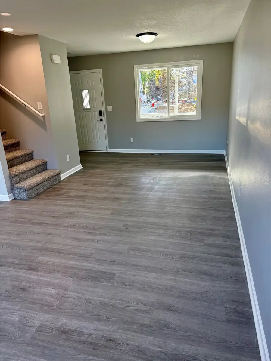 342 E Pleasant View Drive, Des Moines, IA 50315 - Image #3