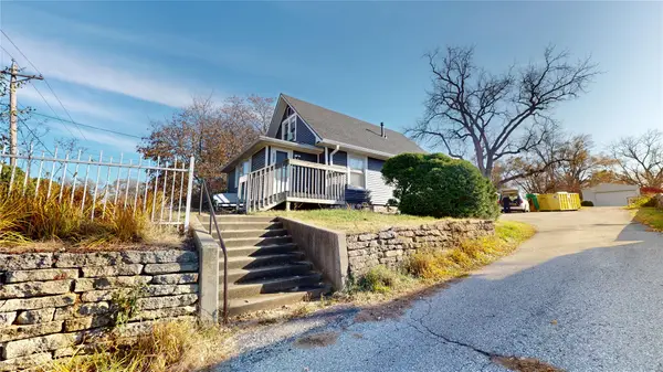 433 E Payton Avenue, Des Moines, IA 50315