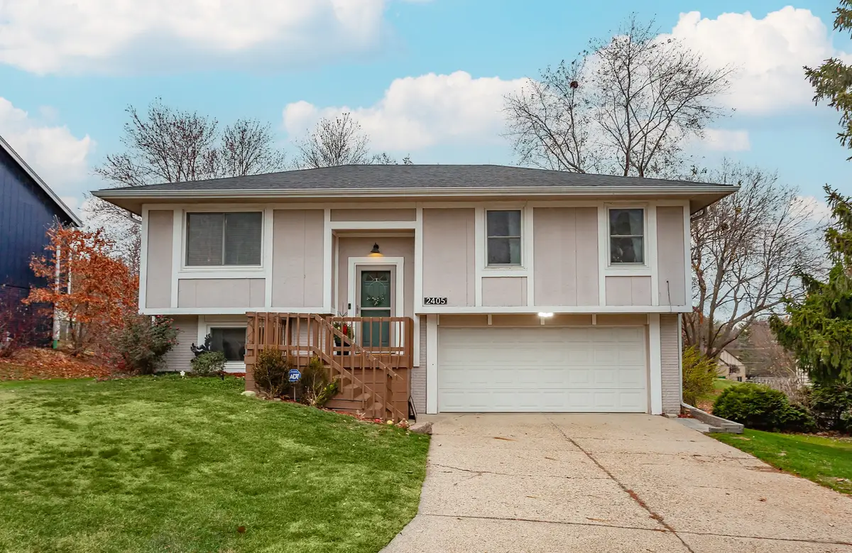 2405 Heatherwood Drive, West Des Moines, IA 50265 - Image #1