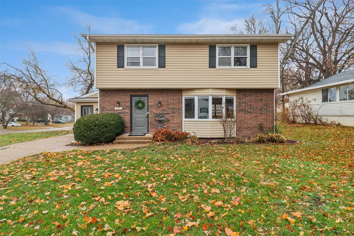 5521 Sheridan Avenue, Des Moines, IA 50310 - Image #1