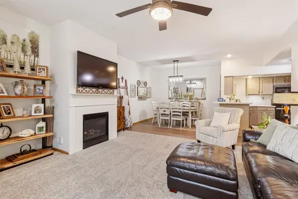 5466 Longview Court #2, Johnston, IA 50131