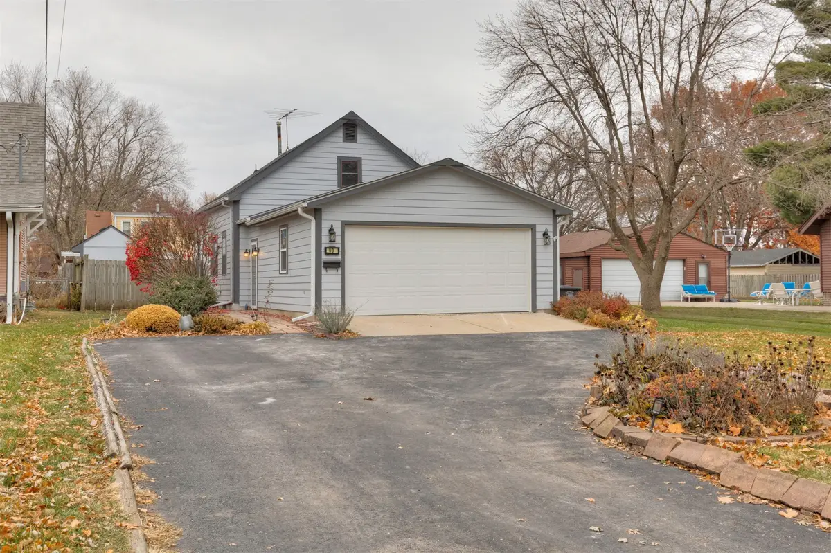 931 Rose Avenue, Des Moines, IA 50315 - Image #1
