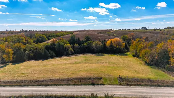 3280 260th Street, Orient, IA 50858