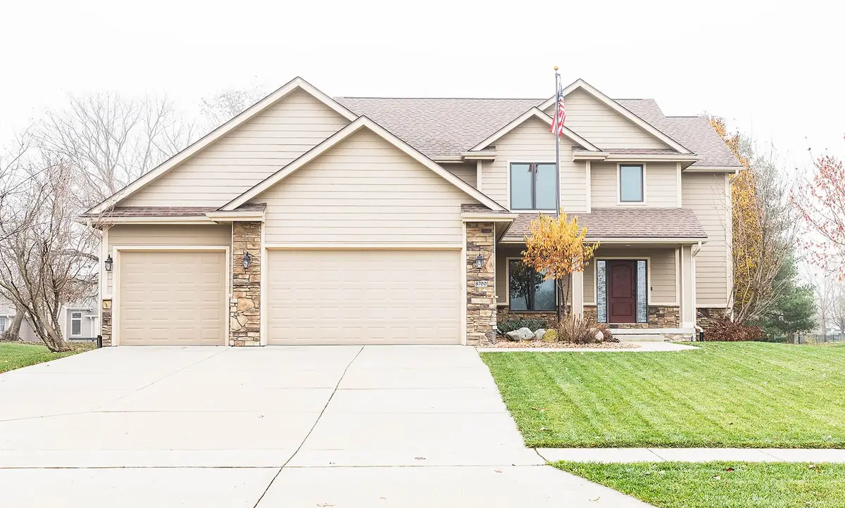 8700 Wooded Point Drive, Johnston, IA 50131 - Image #1
