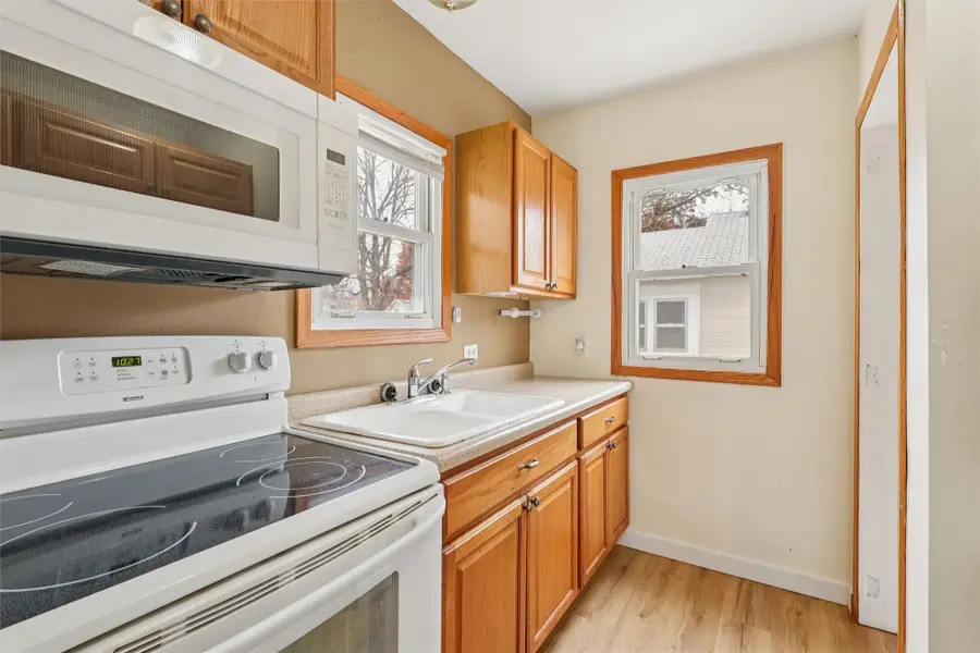 3425 SW 13th Street, Des Moines, IA 50315 - Image #2