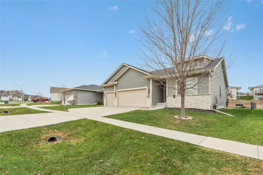 1324 Tuscany Drive Se, Altoona, IA 50009 - Image #2