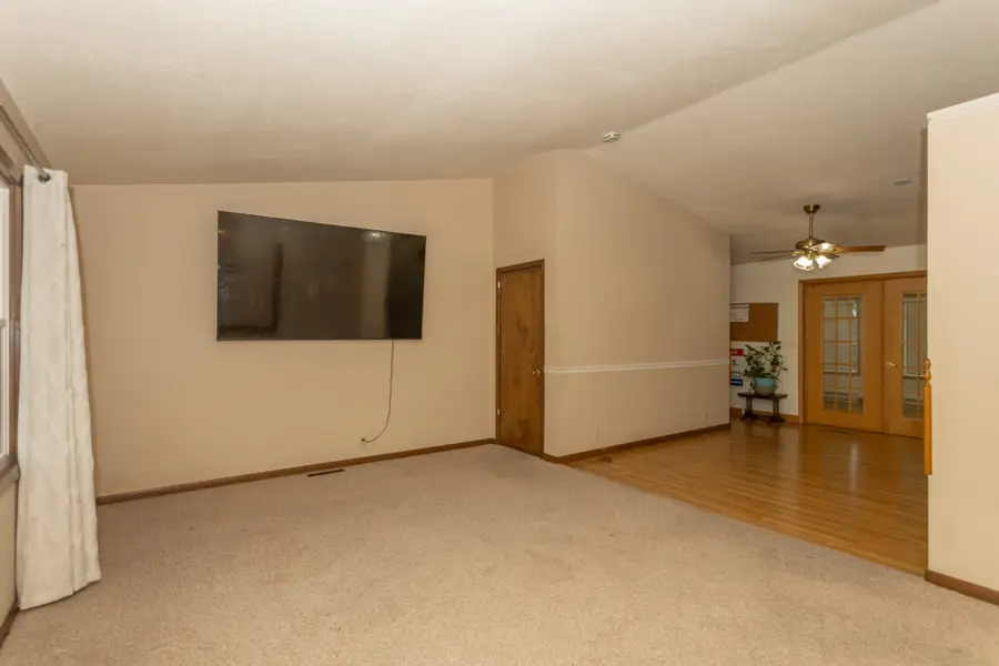 1704 S 3rd Avenue, Marshalltown, IA 50158 - Image #3