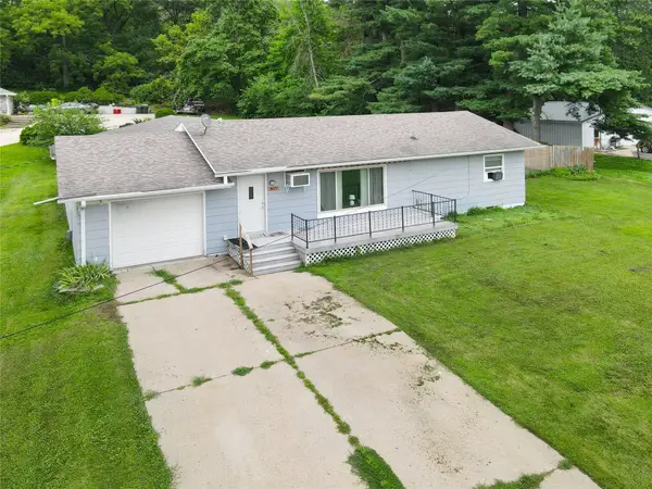 301 N 9th Street, Eddyville, IA 52553