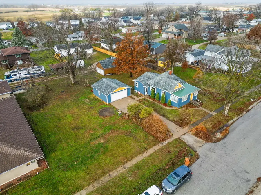 606 Maple Avenue, Woodward, IA 50276 - Image #2