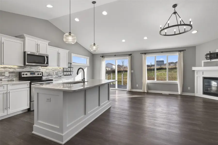 2609 E 48th Street, Des Moines, IA 50317 - Image #2