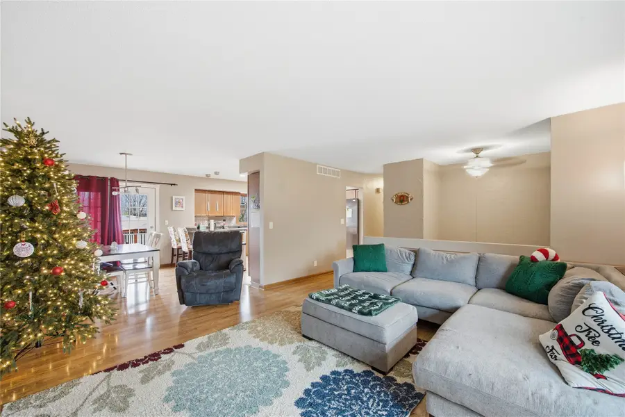 814 SE Uehlamar Drive, Ankeny, IA 50021 - Image #3