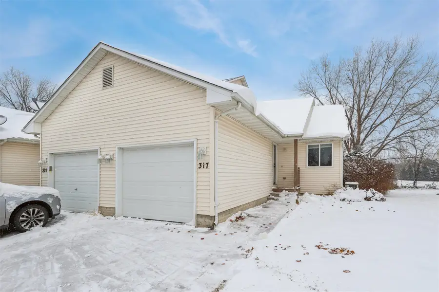 317 N Cherokee Drive, Polk City, IA 50226 - Image #2