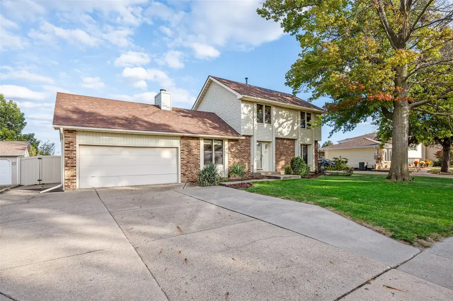 227 S Hickory Boulevard, Pleasant Hill, IA 50327 - Image #3