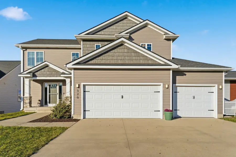 320 Aaron Avenue Nw, Bondurant, IA 50035 - Image #2