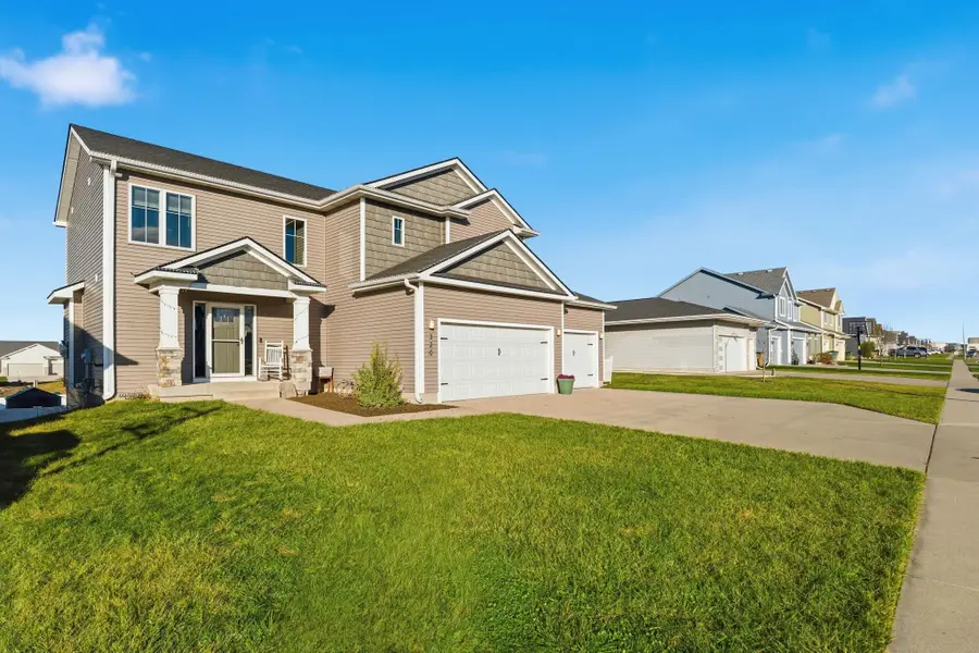 320 Aaron Avenue Nw, Bondurant, IA 50035 - Image #3