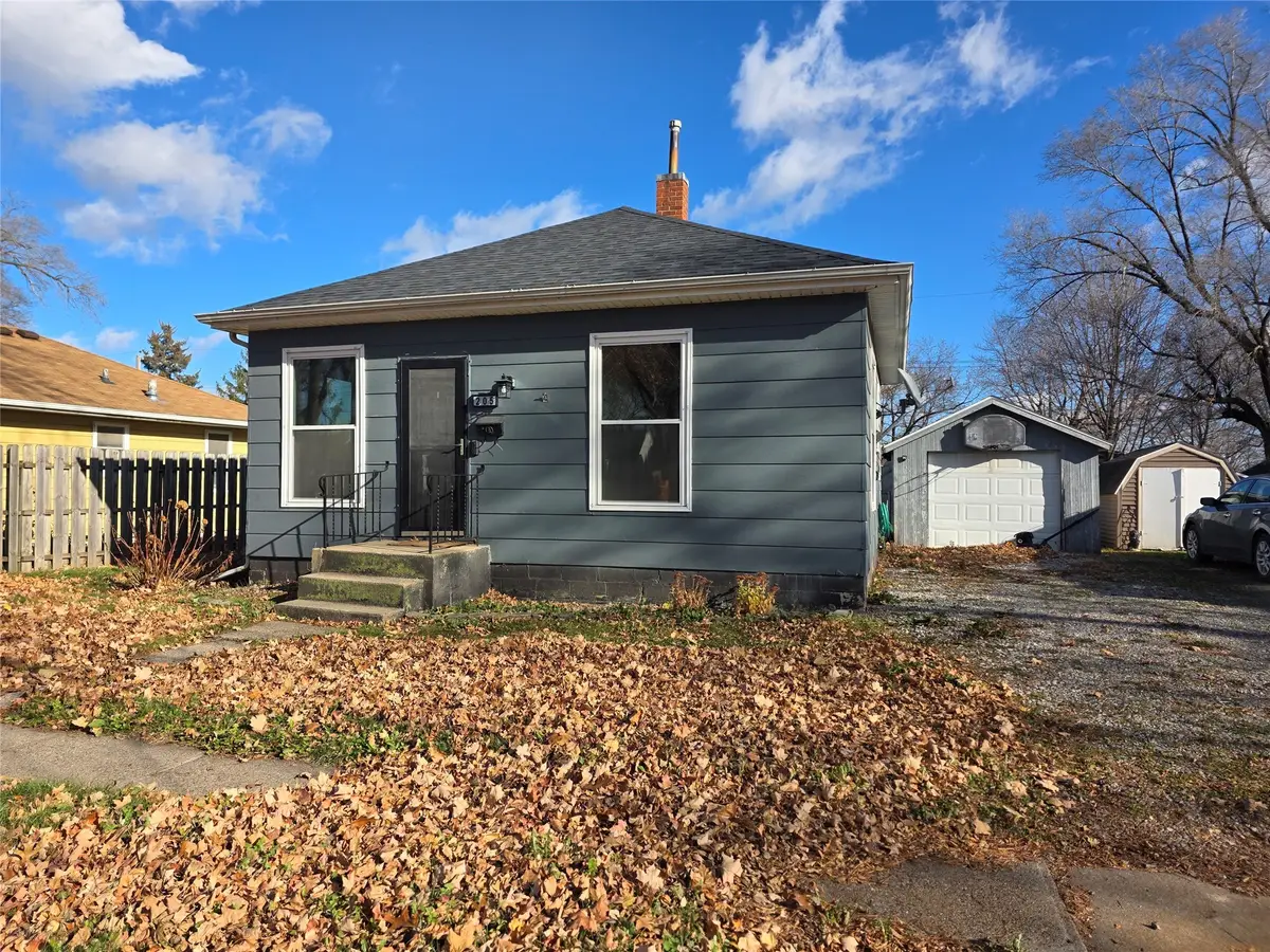 205 S Conrey Street, Knoxville, IA 50138 - Image #1