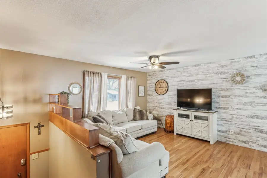 202 NE Crestmoor Place, Ankeny, IA 50021 - Image #3