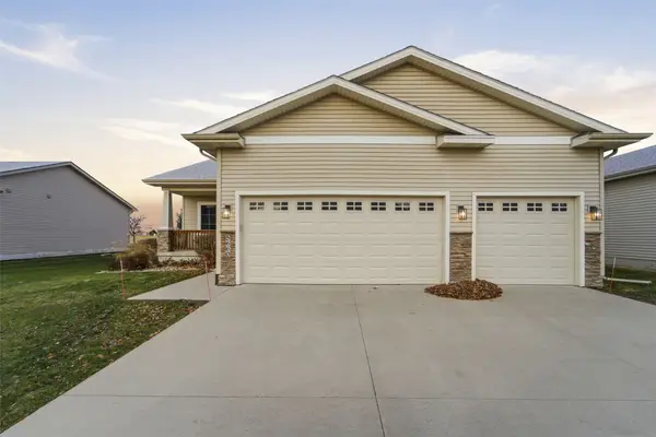 5660 Prairie Grass Drive, Johnston, IA 50131