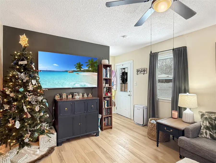 2519 E Aurora Avenue, Des Moines, IA 50317 - Image #3