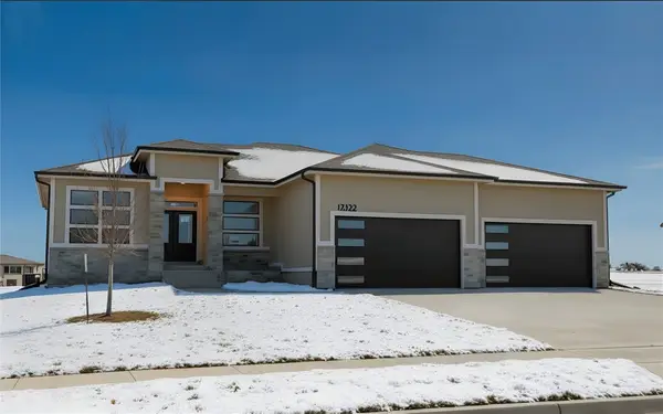 17322 North Valley Drive, Urbandale, IA 50323