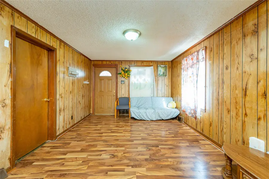 2718 Allison Avenue, Des Moines, IA 50310 - Image #3