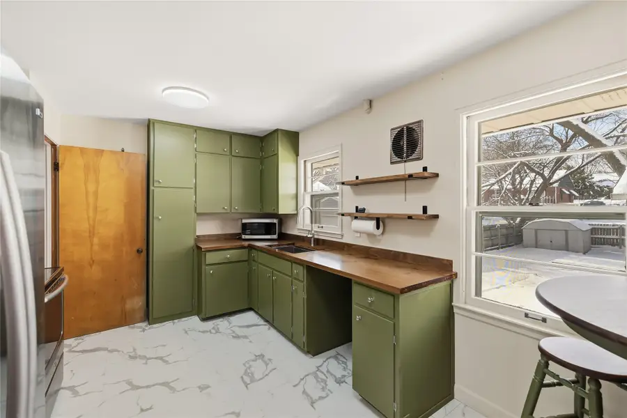 4120 10th Street, Des Moines, IA 50313 - Image #2