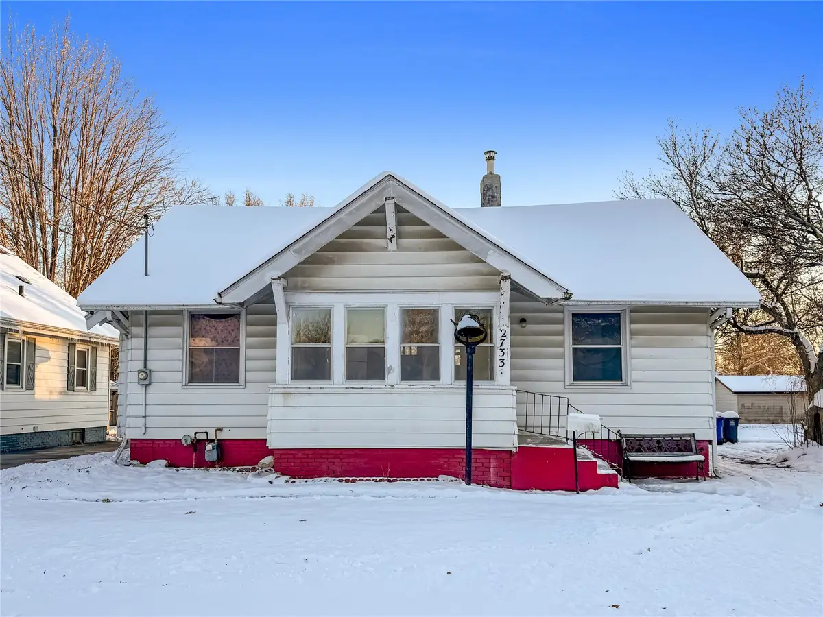 2733 E Grand Avenue, Des Moines, IA 50317 - Image #1