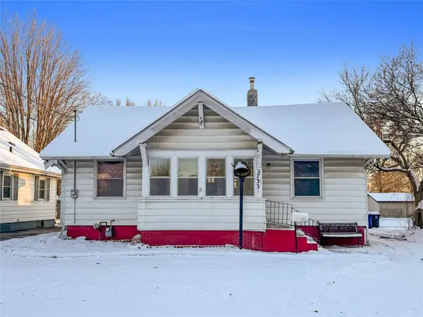2733 E Grand Avenue, Des Moines, IA 50317