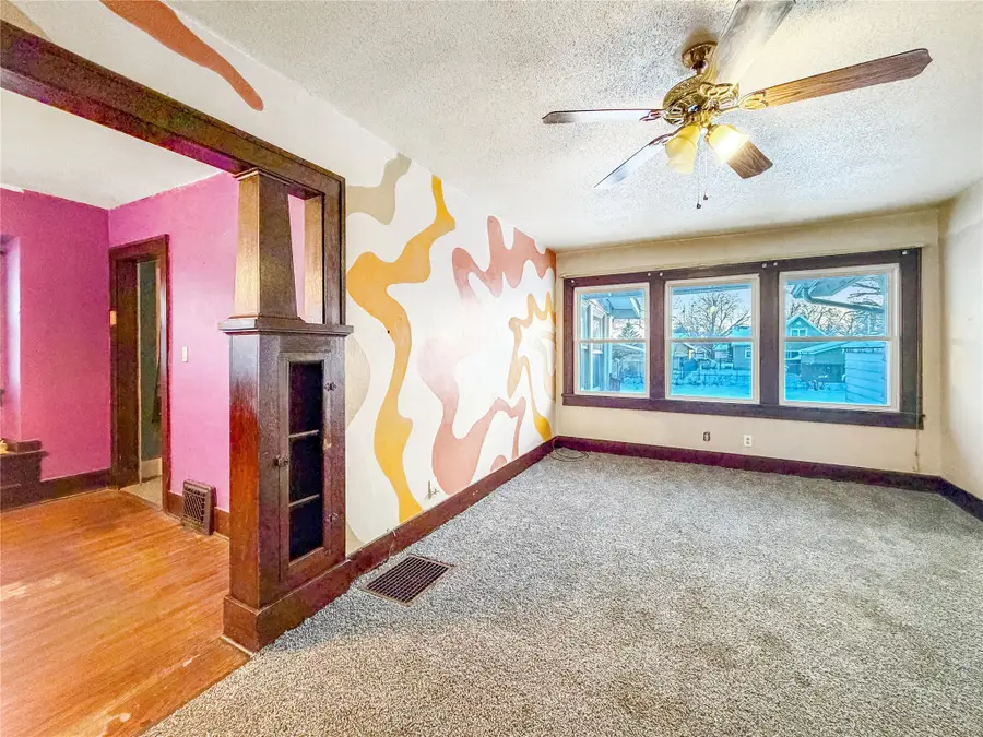 2733 E Grand Avenue, Des Moines, IA 50317 - Image #2