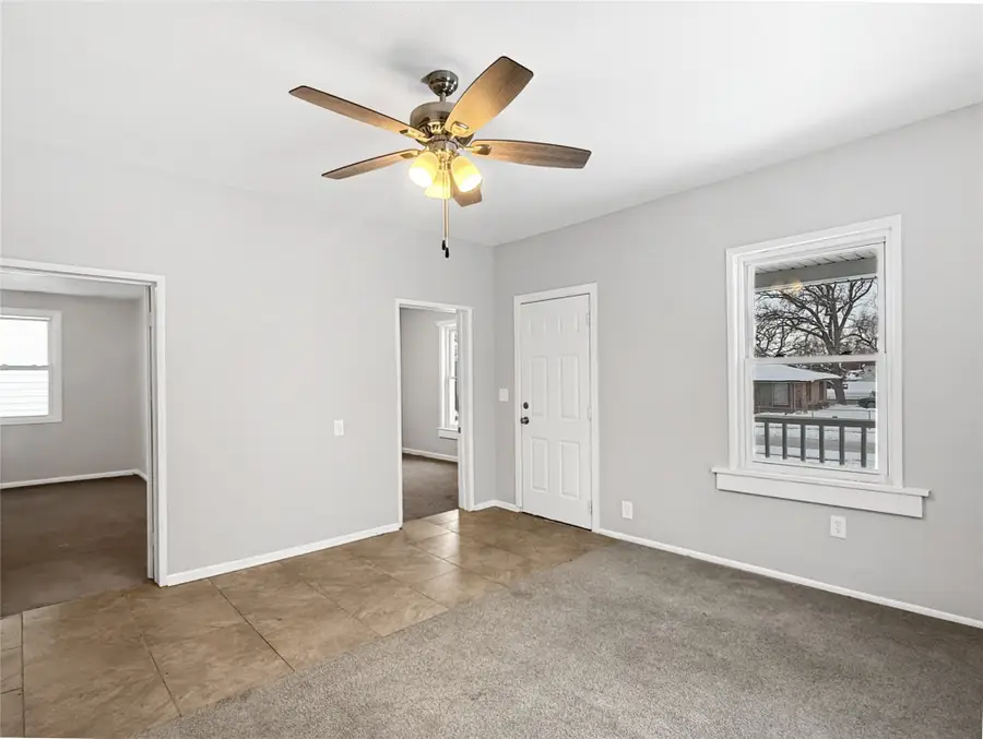 819 Cleveland Avenue, Des Moines, IA 50316 - Image #2