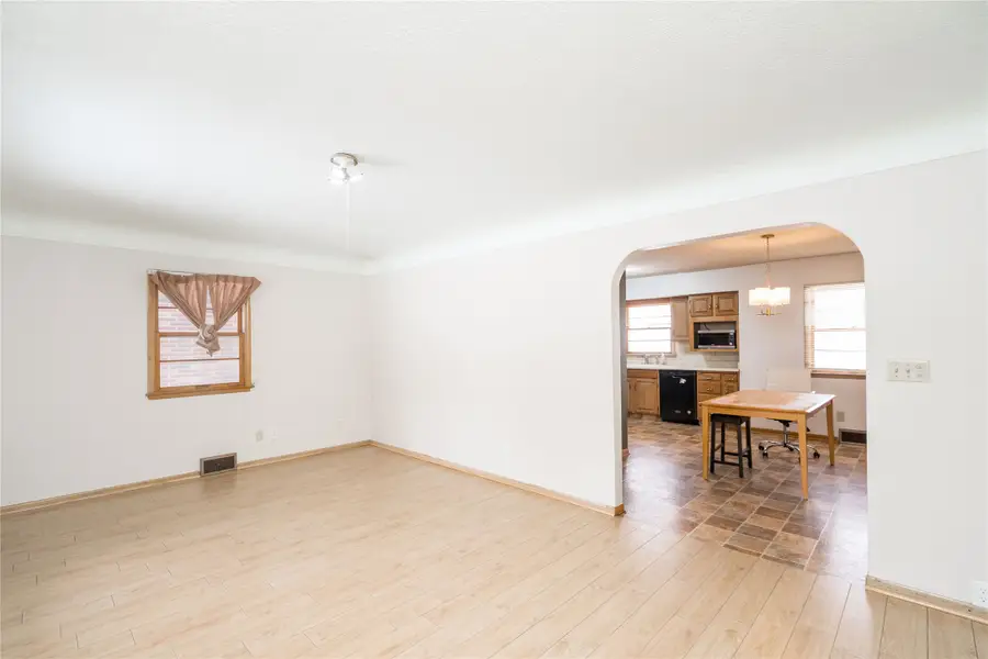 4009 Columbia Street, Des Moines, IA 50313 - Image #3