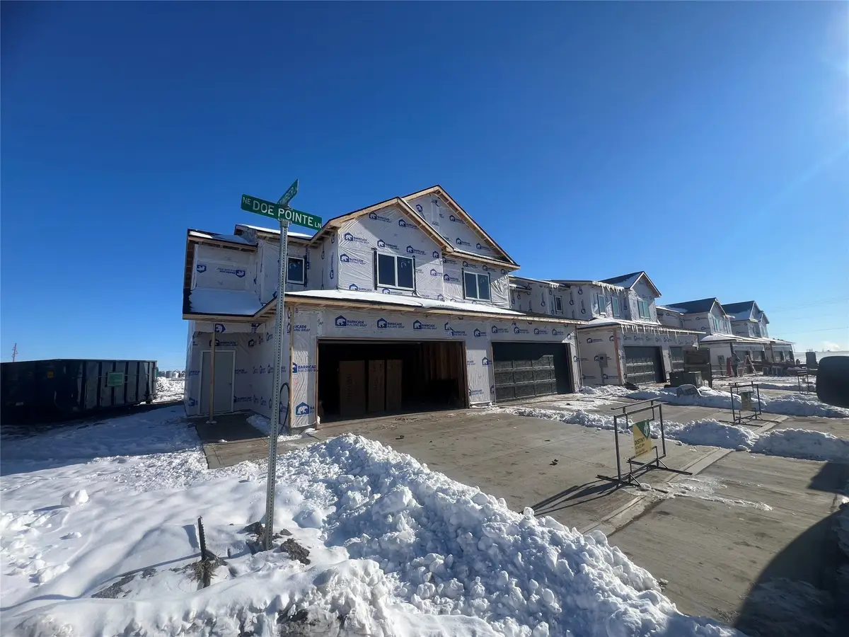 201 NE Doe Pointe Lane, Ankeny, IA 50021 - Image #1