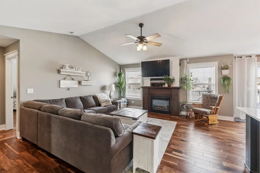 805 SE 14th Street, Grimes, IA 50111 - Image #2