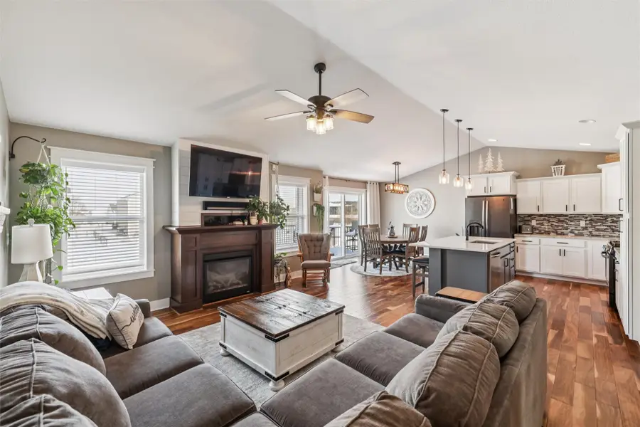 805 SE 14th Street, Grimes, IA 50111 - Image #3