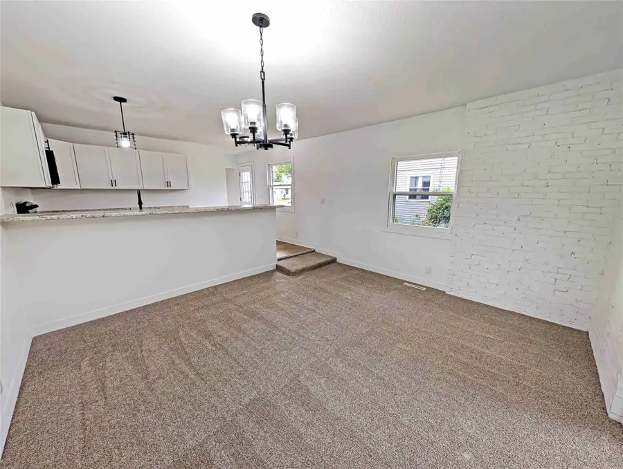 204 Sharon Avenue, Marshalltown, IA 50158 - Image #3