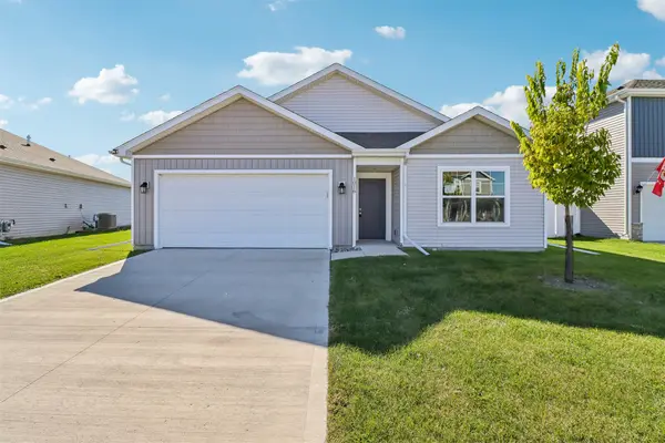 1016 35th Street Sw, Altoona, IA 50009