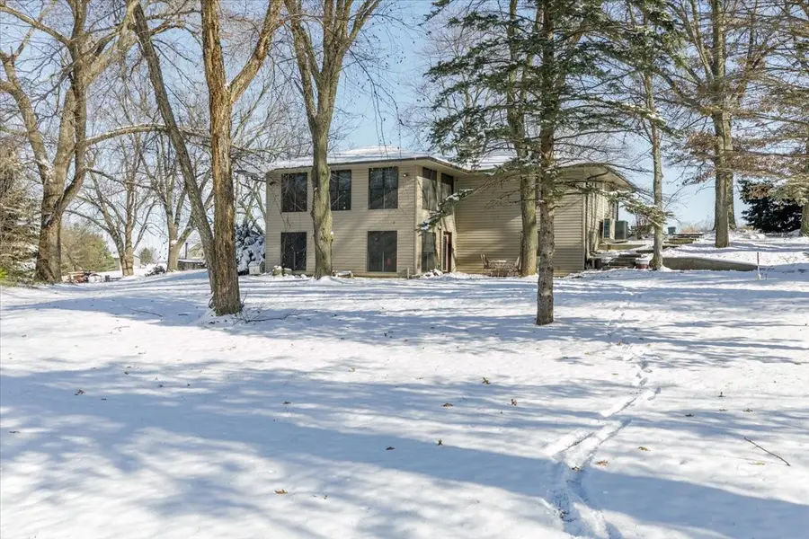 665 198th Avenue, Pella, IA 50219 - Image #2