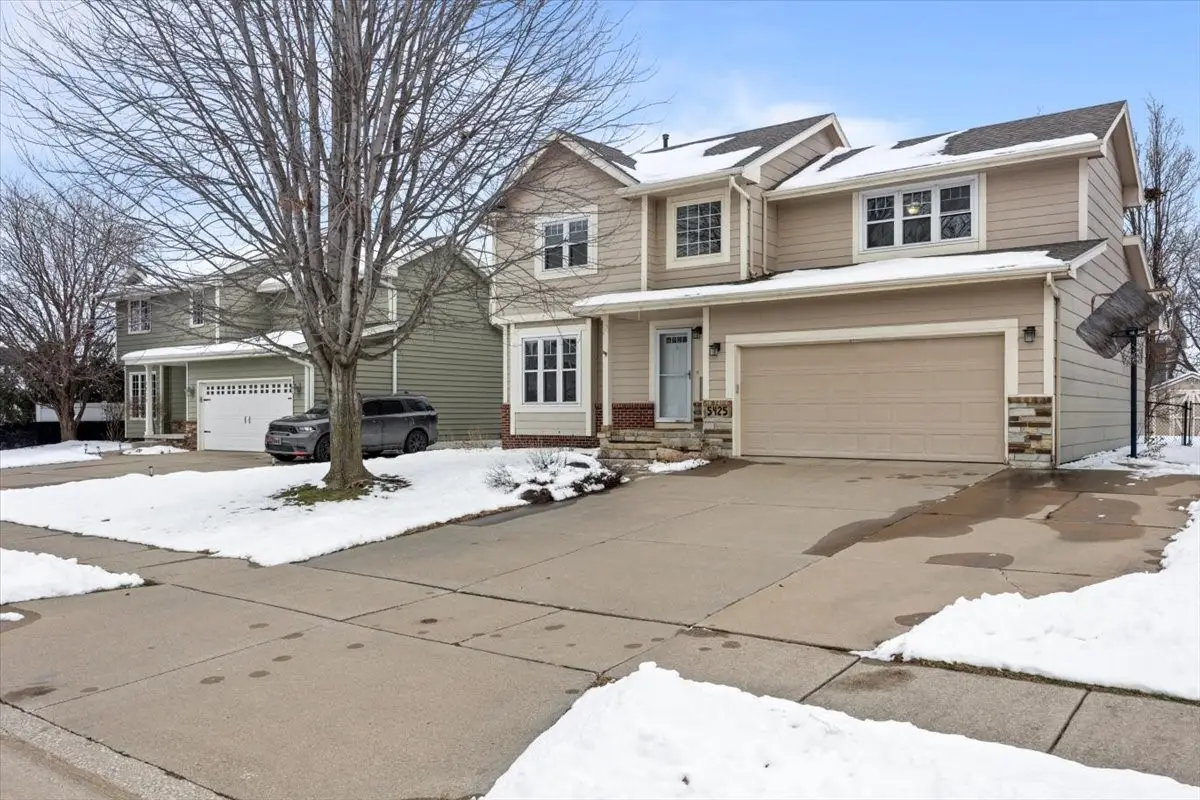 5425 NW 90th Street, Johnston, IA 50131 - Image #1