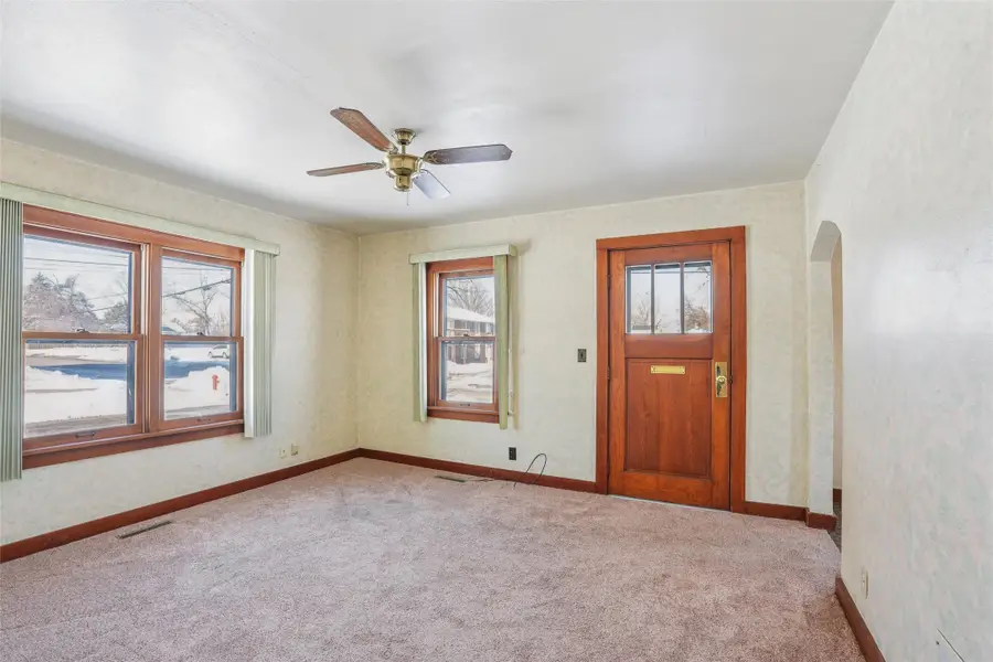 501 S 5th Avenue E, Newton, IA 50208 - Image #3